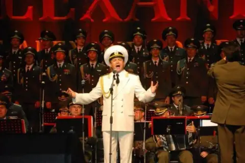Ile trwa koncert chóru aleksandrowa? Zaskakujące fakty o długości występu